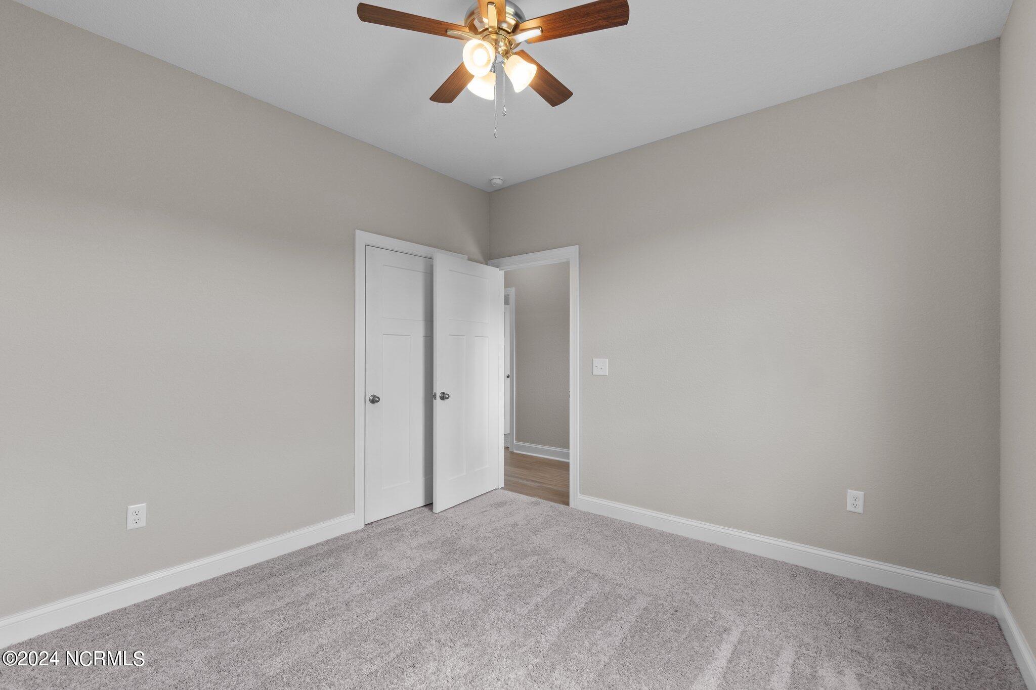106 Meadow Ridge Lane Coinjock, NC 27923 - Photo 12 of 40 33-web-or-mls-DSC02444