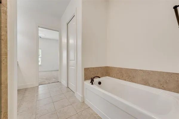 $2,095 | 3009 Solana Circle, Denton, TX 76207