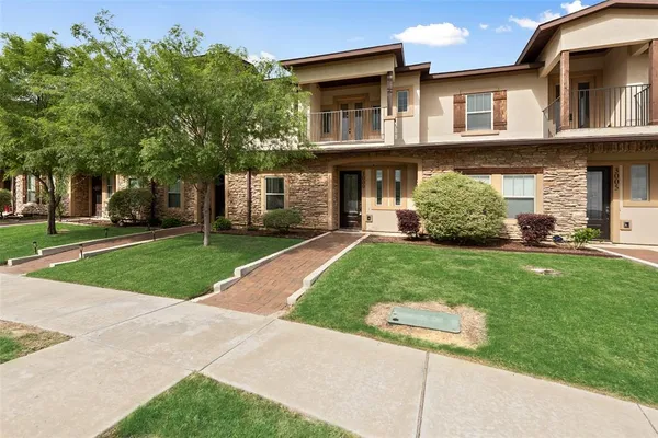 $2,095 | 3009 Solana Circle, Denton, TX 76207