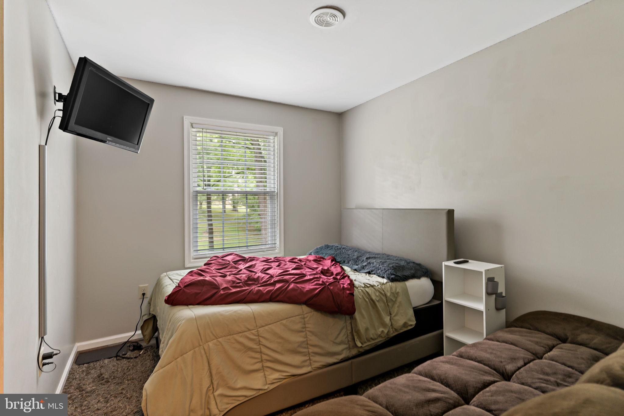 39 Ripple Way Falling Waters, WV 25419 - Photo 16 of 29 Gallery Image 16