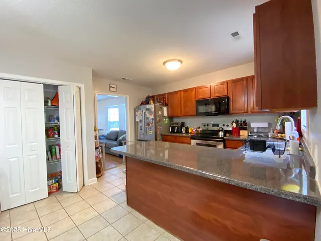 $334,900 | 130 Whiteleaf Drive, Jacksonville, NC 28546