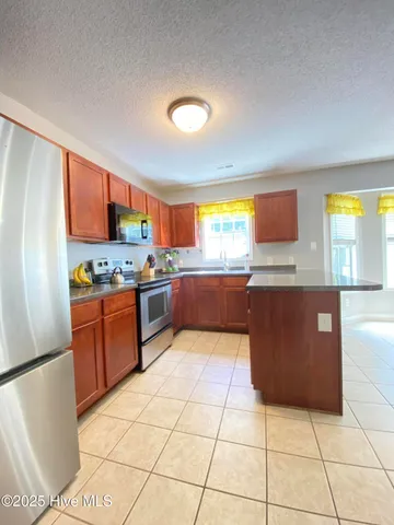 $334,900 | 130 Whiteleaf Drive, Jacksonville, NC 28546