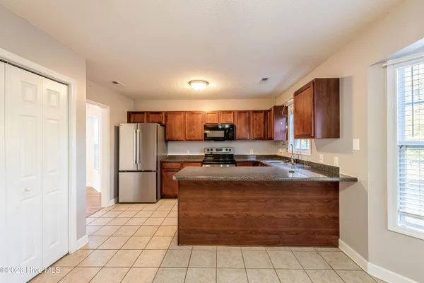 $329,900 | 130 Whiteleaf Drive, Jacksonville, NC 28546