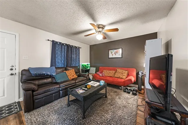 $149,900 | 1421 South 12th Street, Unit 210, Waco, TX 76706