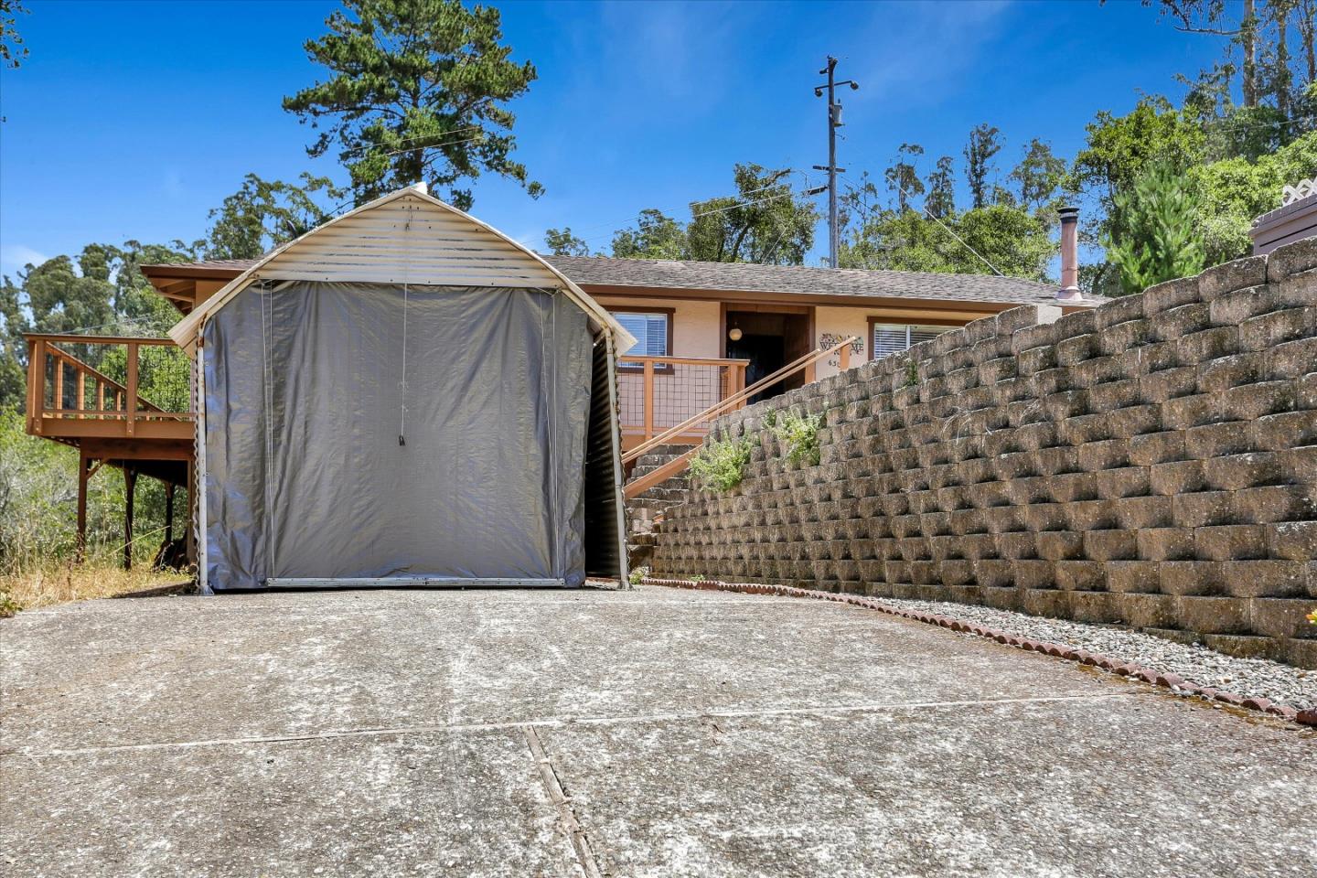 630 Paradise Road Salinas, CA 93907 - Photo 26 of 37 a front view of a house with a yard
