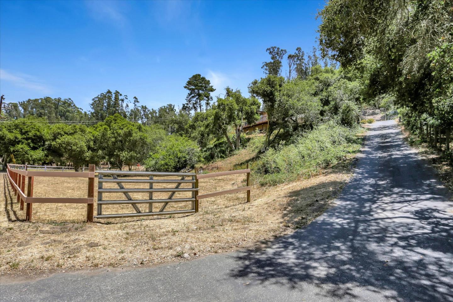 630 Paradise Road Salinas, CA 93907 - Photo 27 of 37 a view of outdoor space with seating