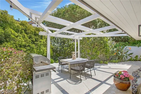 $20,000 | 546 Temple Hills Drive, Laguna Beach, CA 92651