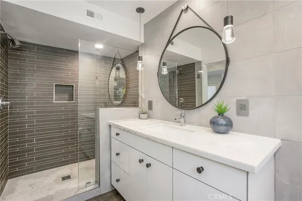 $20,000 | 546 Temple Hills Drive, Laguna Beach, CA 92651