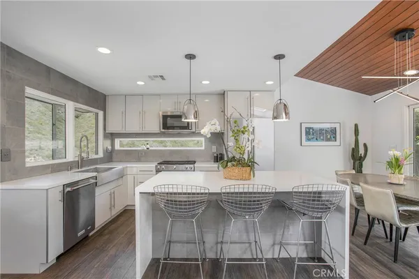 $20,000 | 546 Temple Hills Drive, Laguna Beach, CA 92651