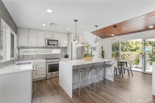 $20,000 | 546 Temple Hills Drive, Laguna Beach, CA 92651