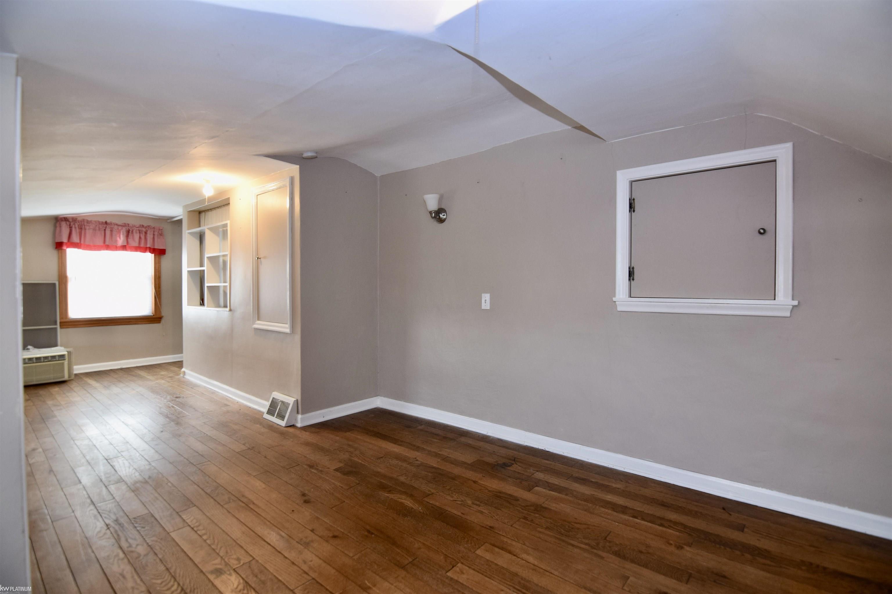 13274 East 10 Mile Road Warren, MI 48089 - Photo 17 of 31 bedroom #3