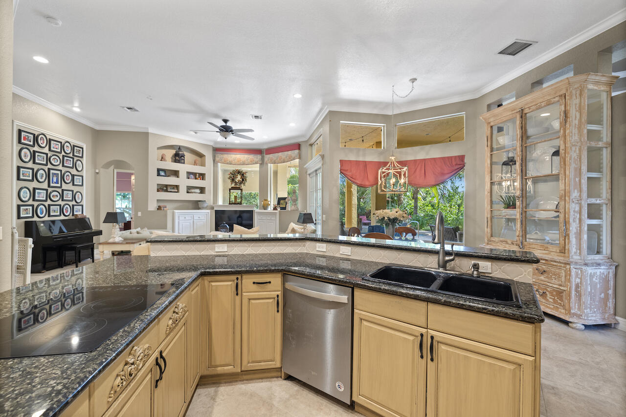 15530 Rolling Meadows Circle Wellington, FL 33414 - Photo 12 of 47 RWS_0603