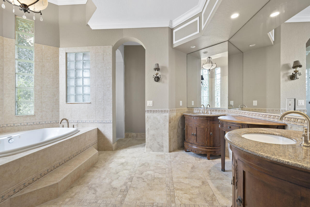 15530 Rolling Meadows Circle Wellington, FL 33414 - Photo 17 of 47 RWS_2334