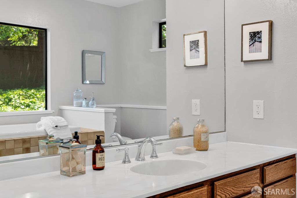 35 Ardilla Road Orinda, CA 94563 - Photo 46 of 94 Gallery Image 46