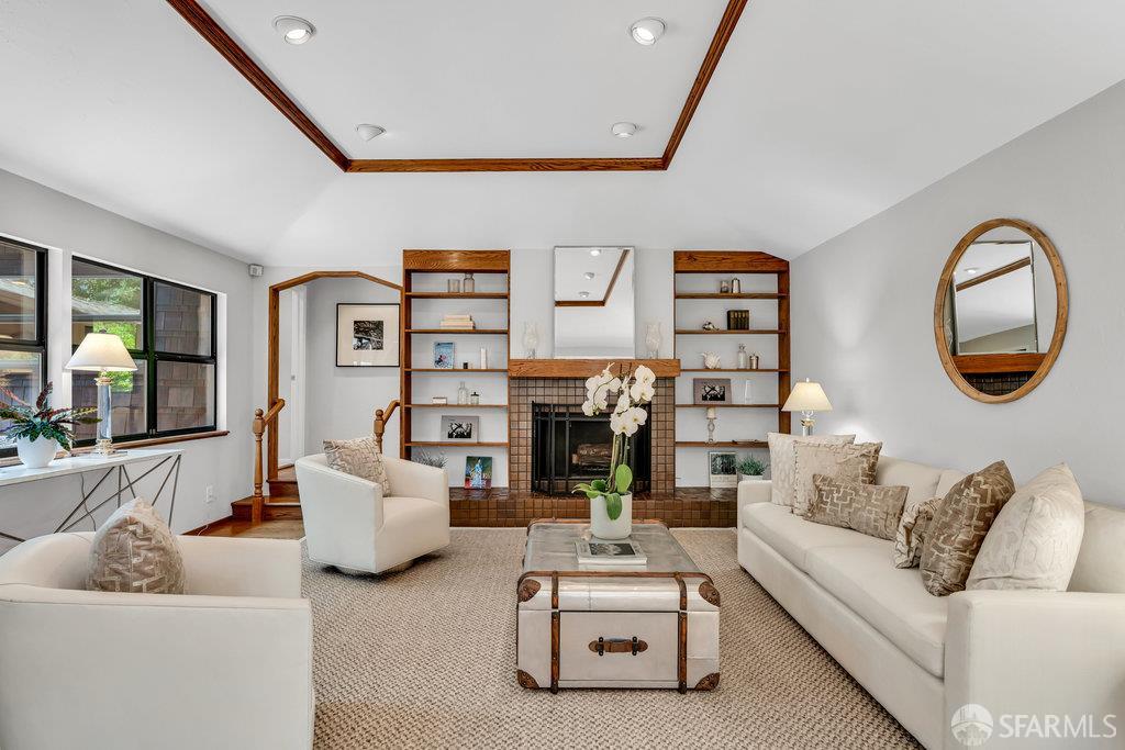 35 Ardilla Road Orinda, CA 94563 - Photo 9 of 94 Gallery Image 9