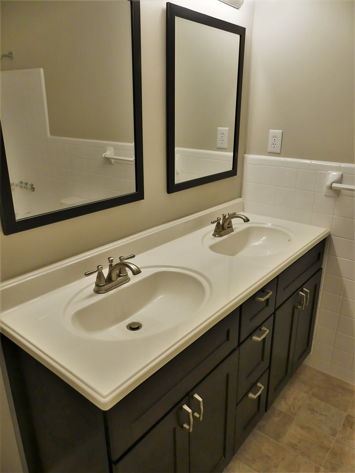 6809 Woodmere Drive Raleigh, NC 27612 - Photo 28 of 30 2nd floor bathroom