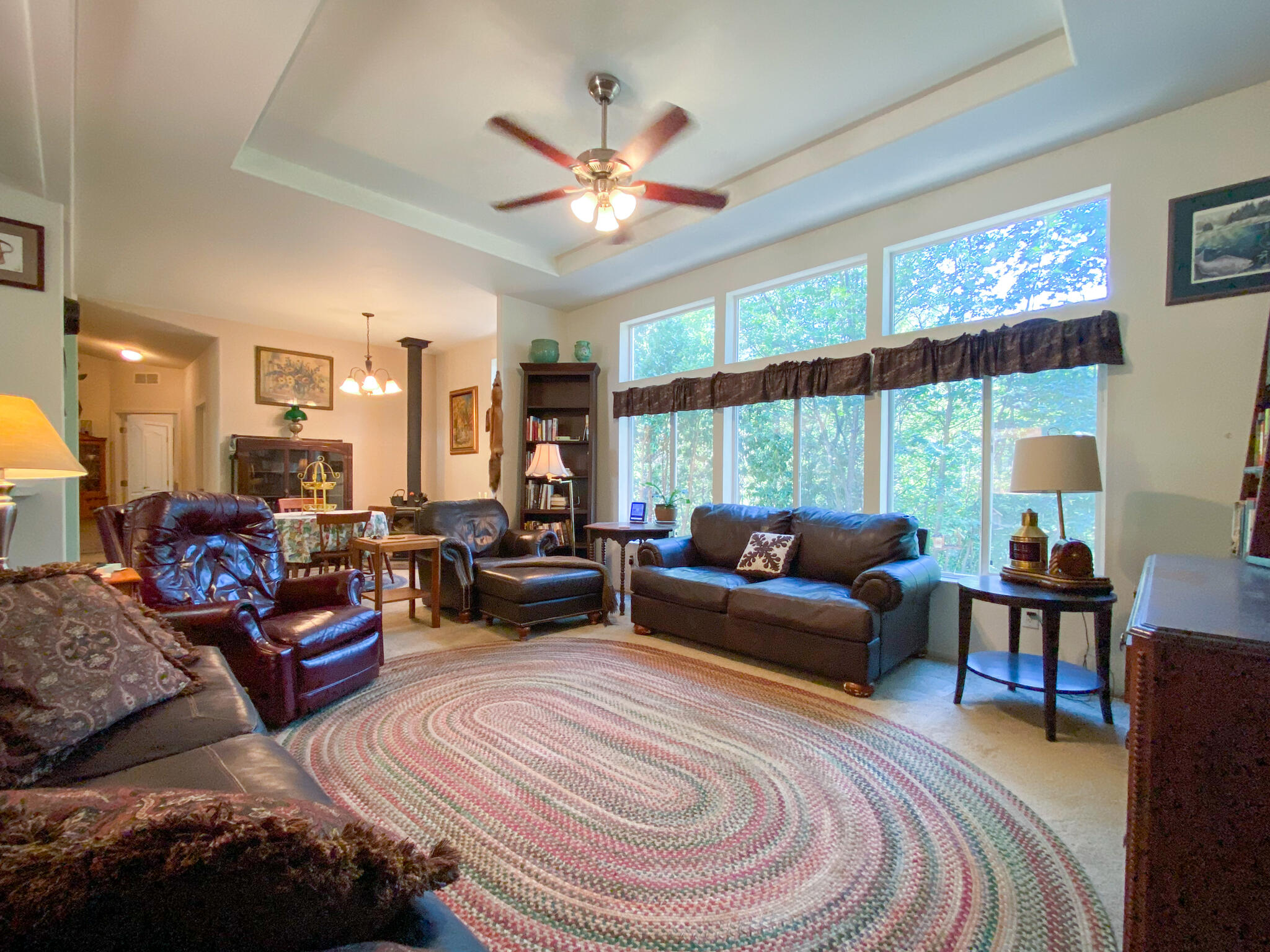361 Senger Road Junction City, CA 96048 - Photo 11 of 39 Living Room