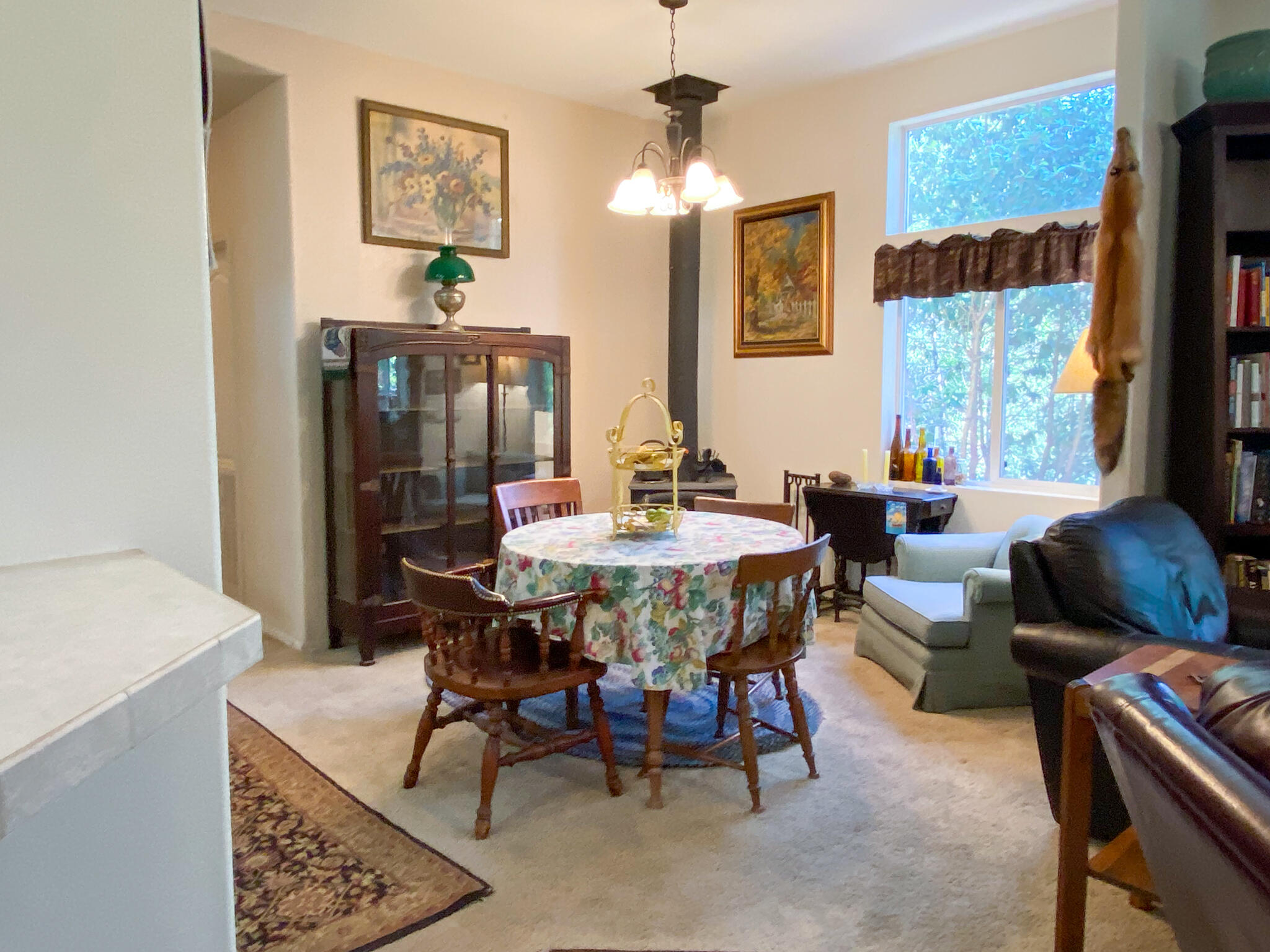 361 Senger Road Junction City, CA 96048 - Photo 15 of 39 Dining Area