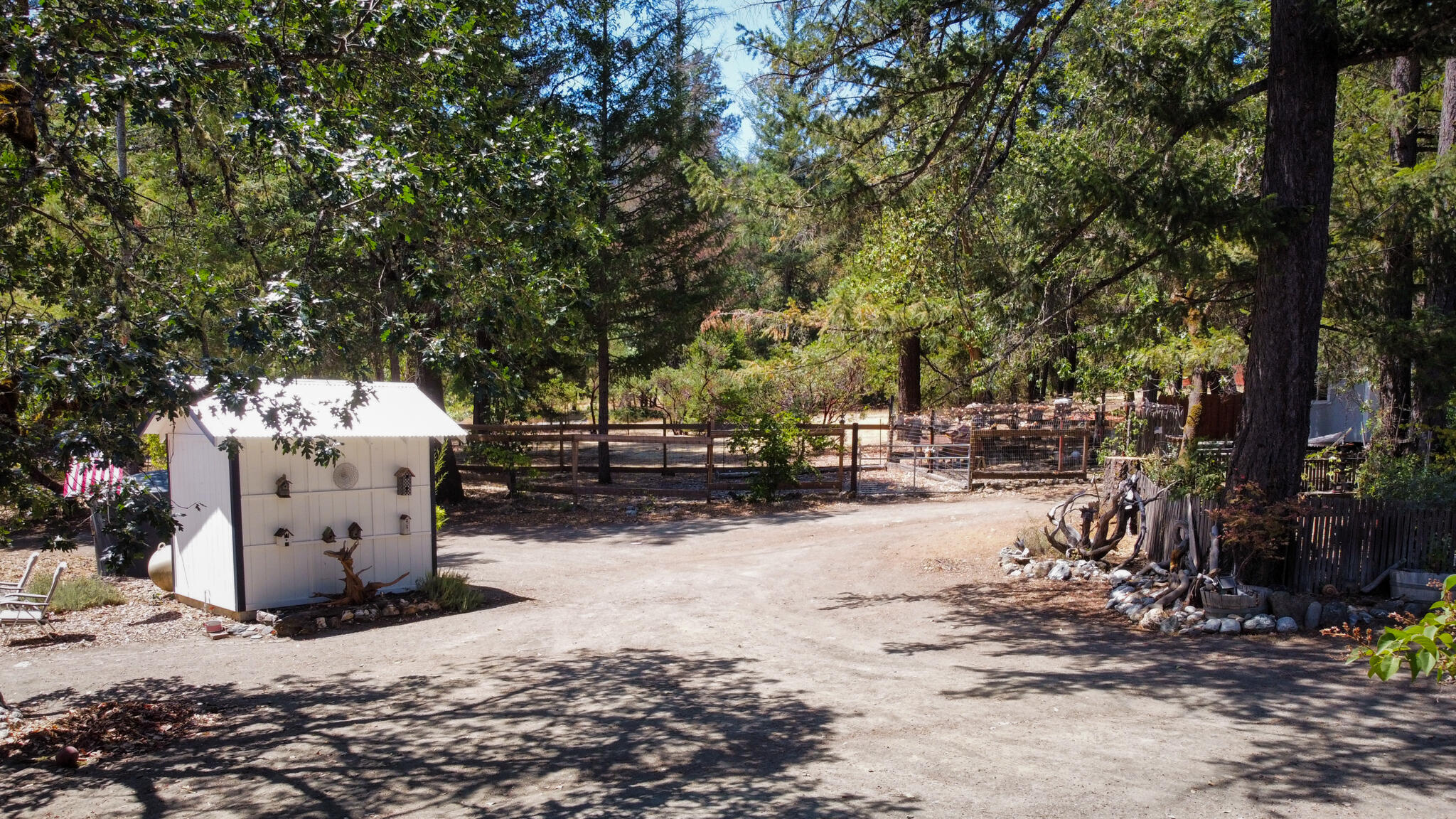 361 Senger Road Junction City, CA 96048 - Photo 31 of 39 Small Livestock Corral