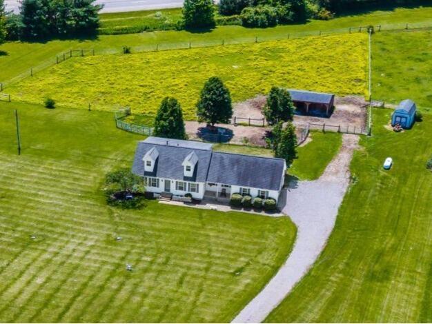 9736 Kilbourne Road Sunbury, OH 43074 - Photo 2 of 44