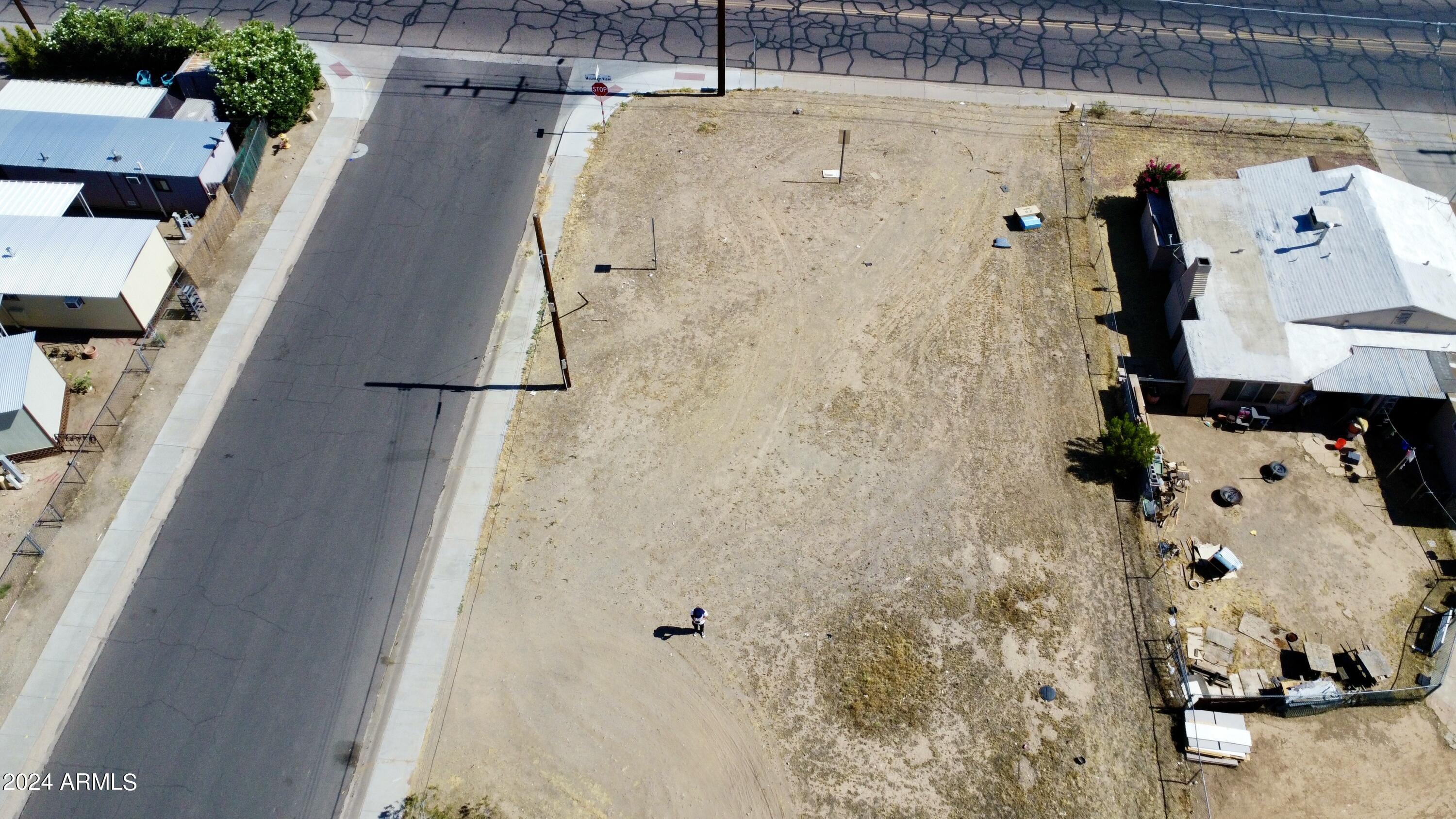 732 East Mountain View Road, Unit 10 Phoenix, AZ 85020 - Photo 7 of 9 ISWAE9257