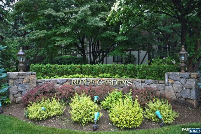 $480,000 | 3707 Mark Twain Way, Mahwah, NJ 07430