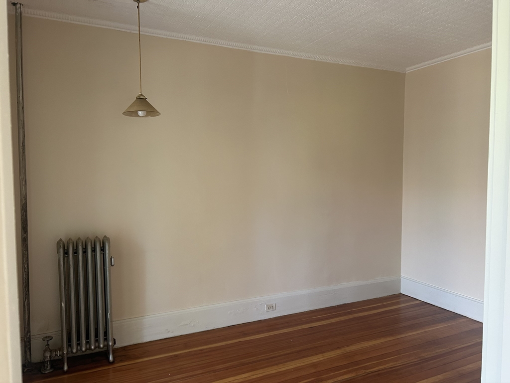4 Laurel Street, Unit 2 Holyoke, MA 01040 - Photo 3 of 14