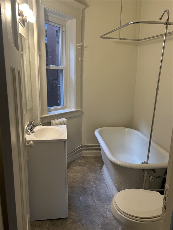 4 Laurel Street, Unit 2 Holyoke, MA 01040 - Photo 5 of 14