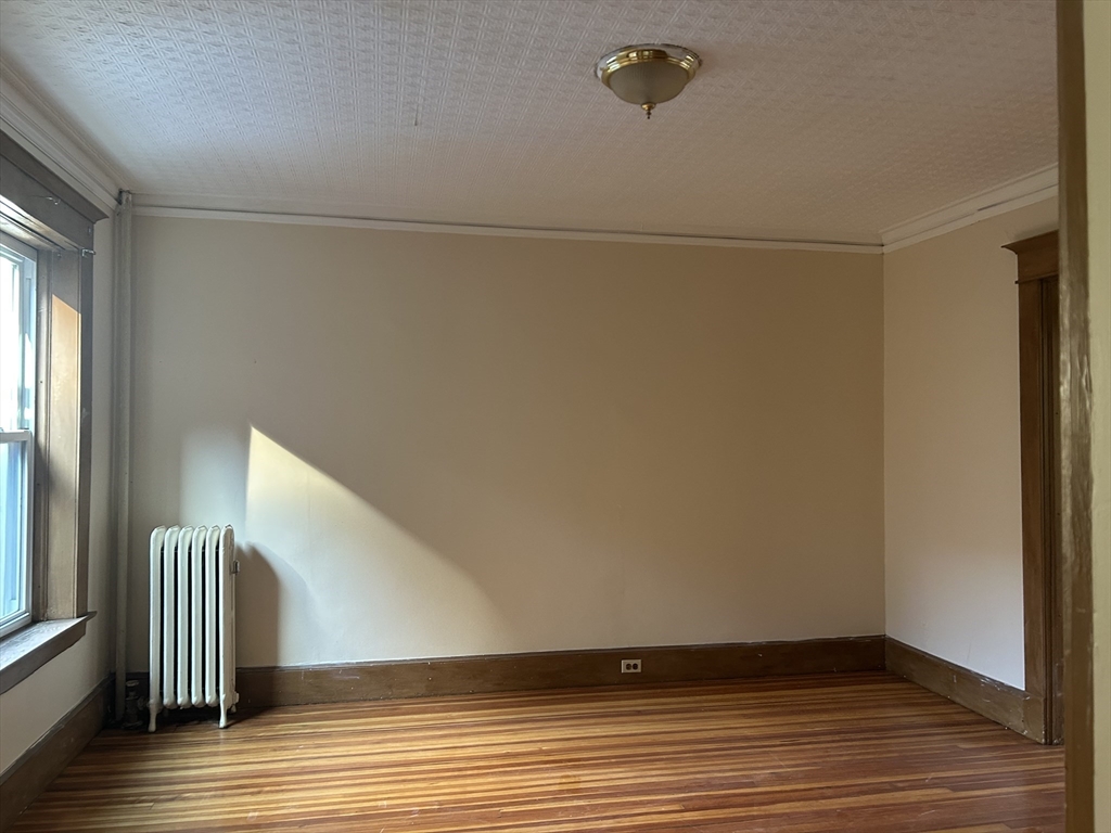 4 Laurel Street, Unit 2 Holyoke, MA 01040 - Photo 7 of 14