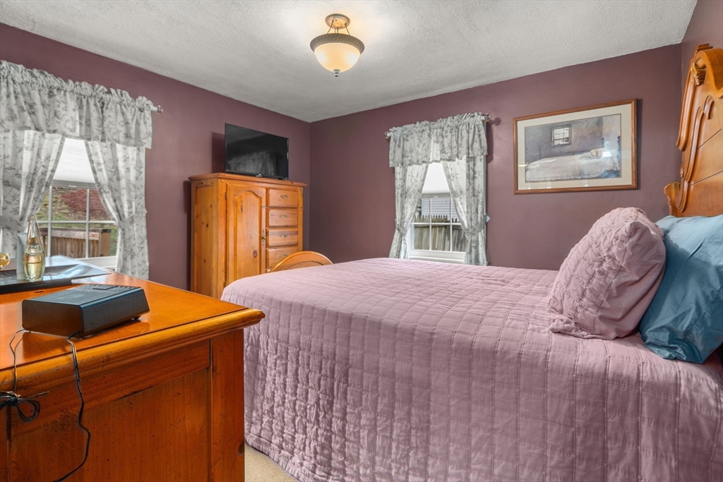 40 Colby Avenue Worcester, MA 01605 - Photo 19 of 32