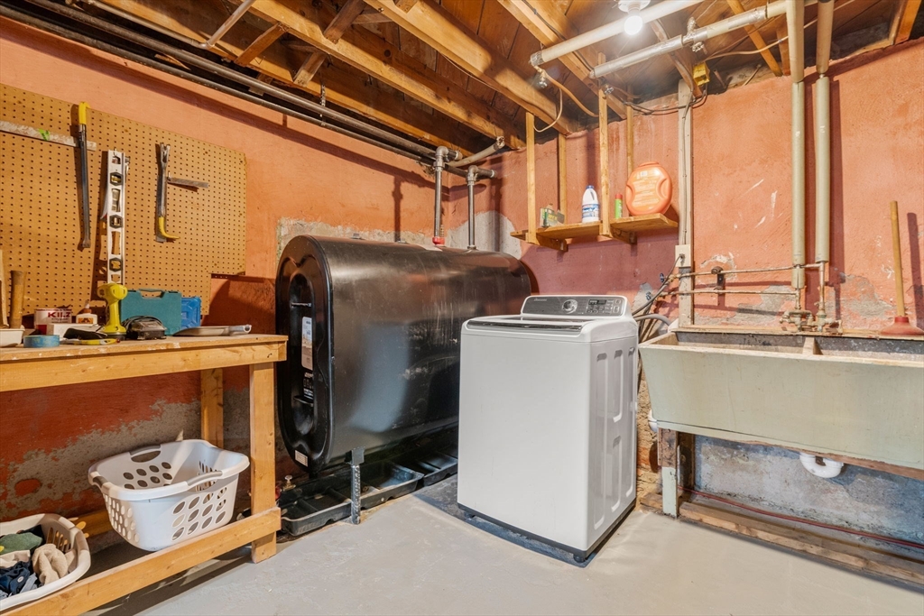 40 Colby Avenue Worcester, MA 01605 - Photo 29 of 32