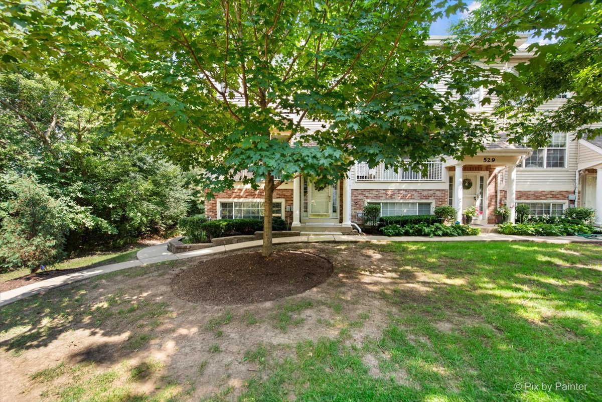 531 Pheasant Trail St. Charles, IL 60174 - Photo 2 of 32