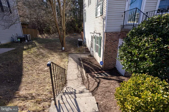 $2,142 | 16326 Taconic Circle, Dumfries, VA 22025