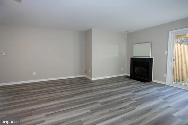 $2,142 | 16326 Taconic Circle, Dumfries, VA 22025