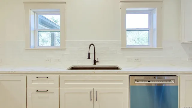 $398,000 | 1207 Tanglewood Trail, Spring Branch, TX 78070