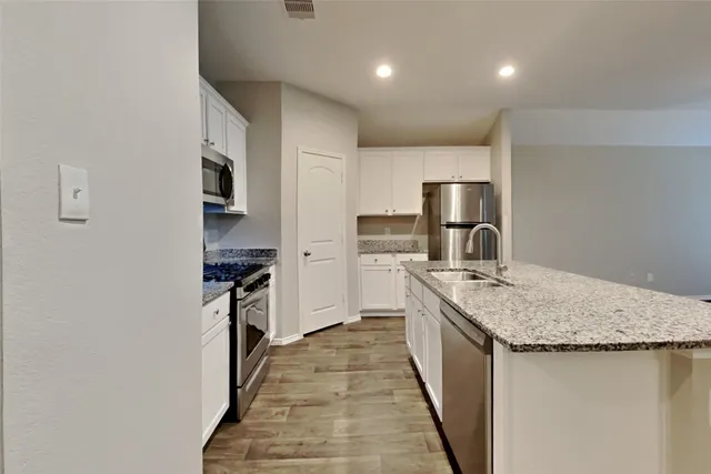 $2,195 | 7139 St Kitts Drive, Conroe, TX 77304