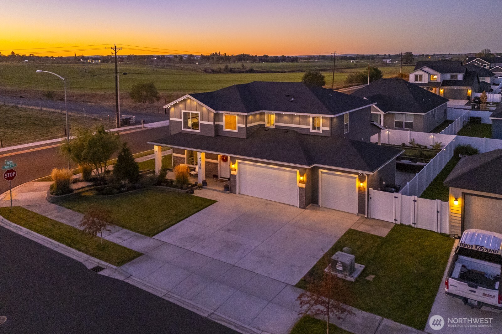 4750 Hawk Street Moses Lake, WA 98837 - Photo 5 of 35 an aerial view of a house