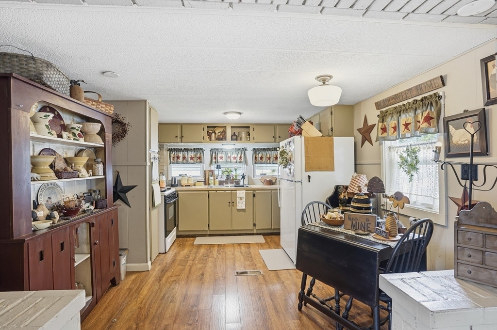 119 Rene Drive Attleboro, MA 02703 - Photo 12 of 22