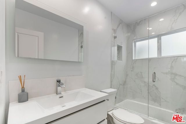 $8,999,999 | 3806 Ocean Front Walk, Marina del Rey, CA 90292