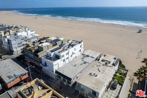 $8,999,999 | 3806 Ocean Front Walk, Marina del Rey, CA 90292