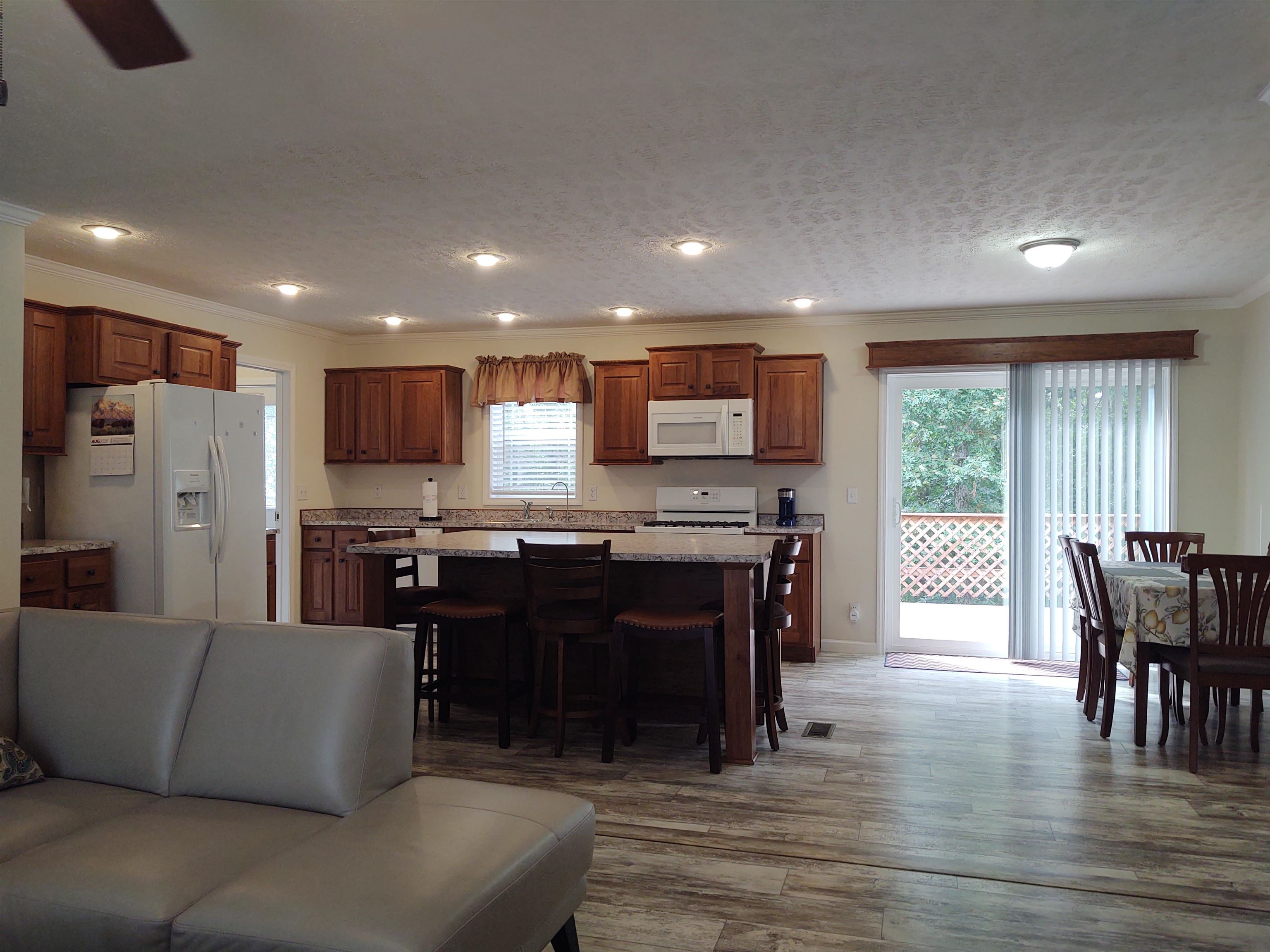 1475 Hound Dog Ridge Road Vienna, IL 62995 - Photo 4 of 29 Gallery Image 4