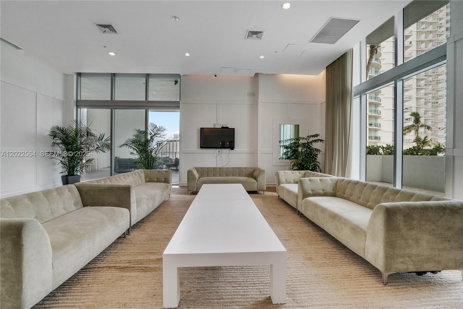 90 Southwest 3rd Street, Unit 4308 Miami, FL 33130 - Photo 22 of 24