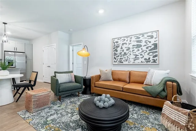 $1,894 | 5670 Ogeechee Road, Unit DOGWOOD, Savannah, GA 31405