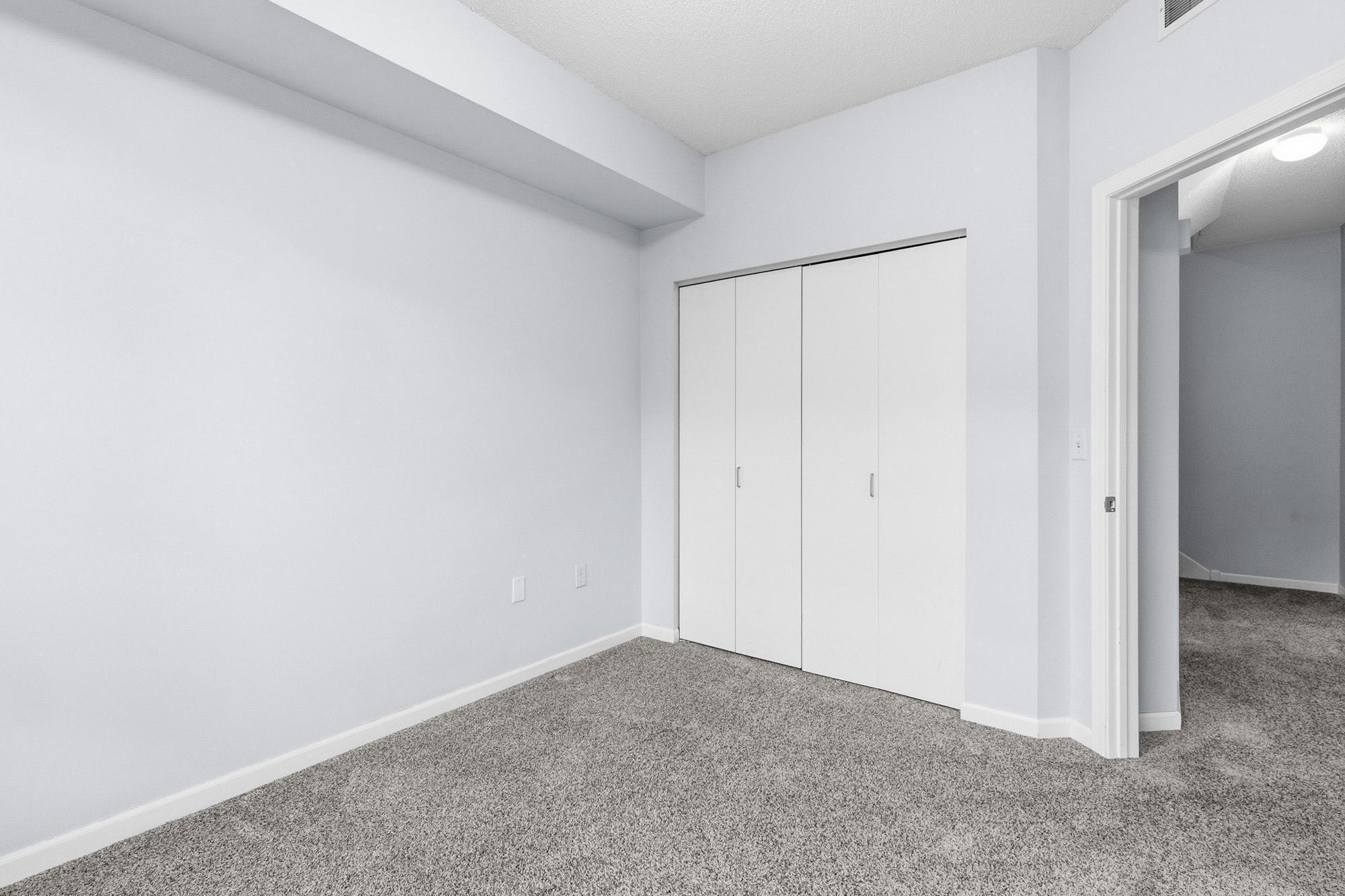 2566 Ellis Avenue, Unit 405 St. Paul, MN 55114 - Photo 16 of 19