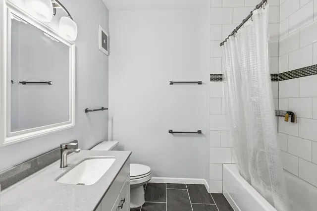 $319,000 | 2566 Ellis Avenue, Unit 405, St. Paul, MN 55114