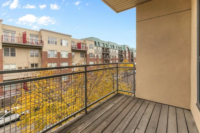 $319,000 | 2566 Ellis Avenue, Unit 405, St. Paul, MN 55114