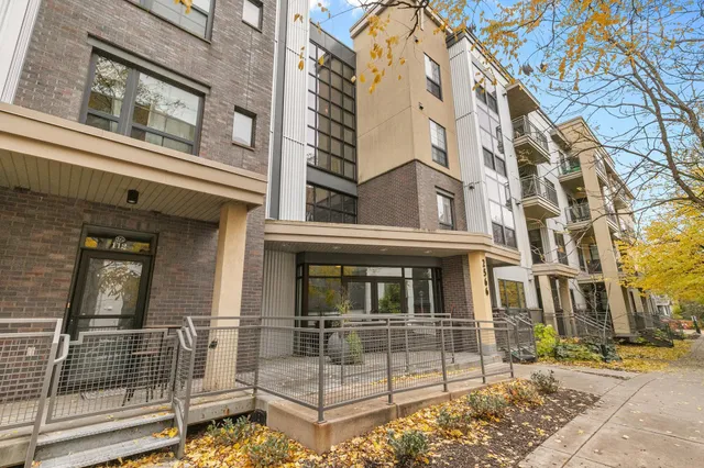 $319,000 | 2566 Ellis Avenue, Unit 405, St. Paul, MN 55114