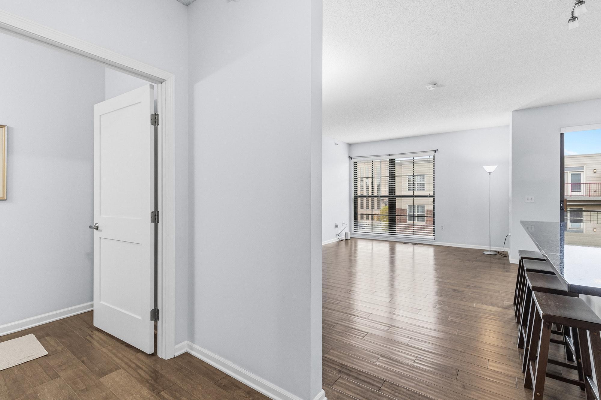 2566 Ellis Avenue, Unit 405 St. Paul, MN 55114 - Photo 4 of 19