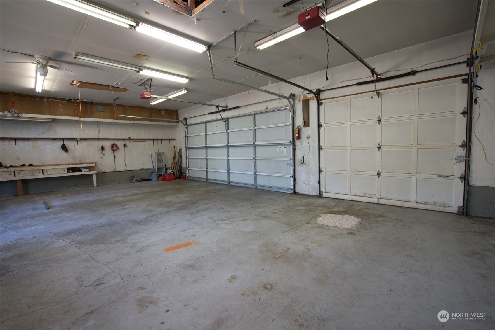 627 North Oakes Street Tacoma, WA 98406 - Photo 30 of 37 a view of garage