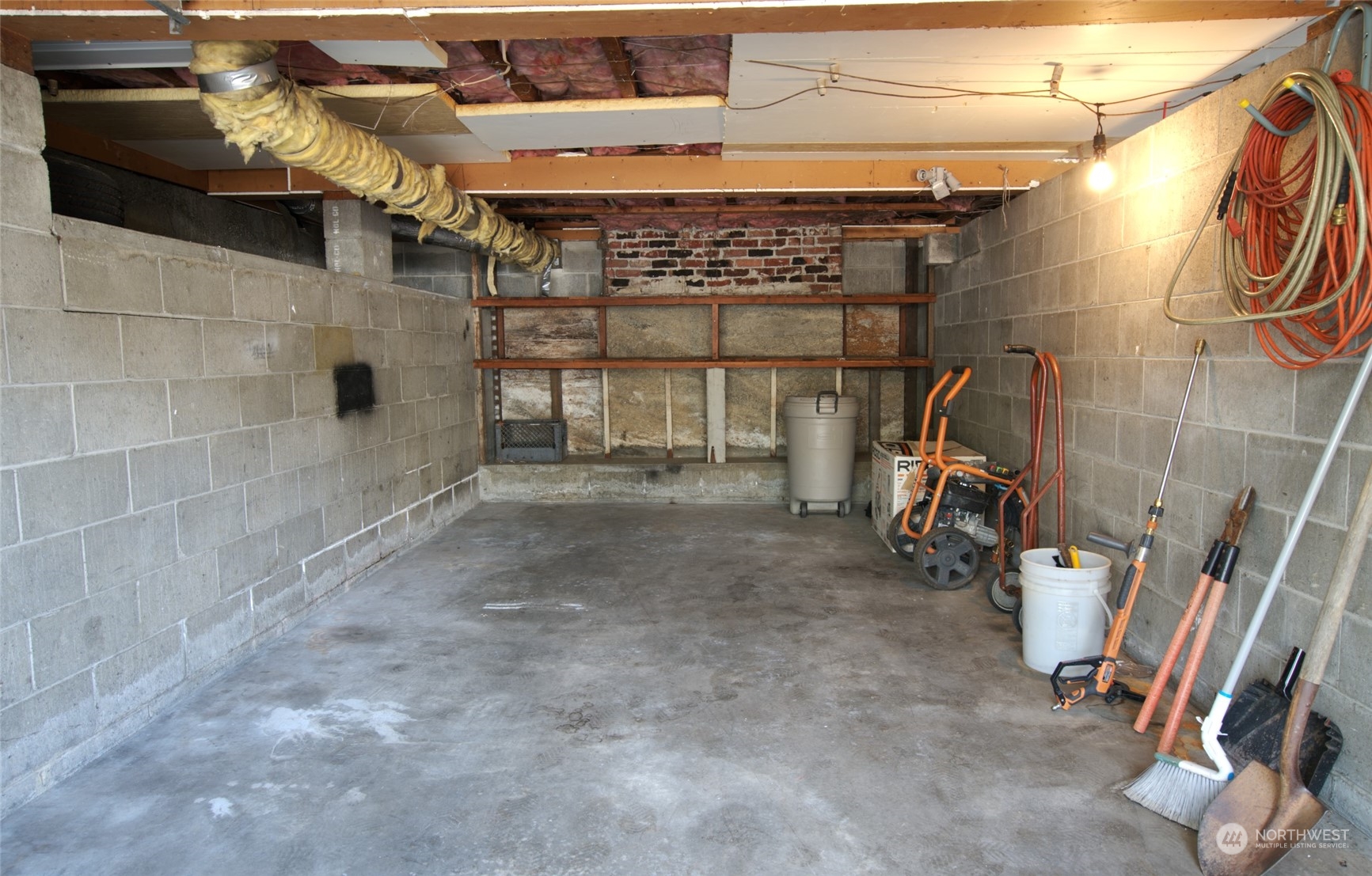 627 North Oakes Street Tacoma, WA 98406 - Photo 3 of 37